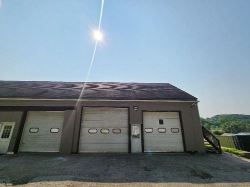 688A Derby Ave, Seymour, CT, 06483 | Card Image