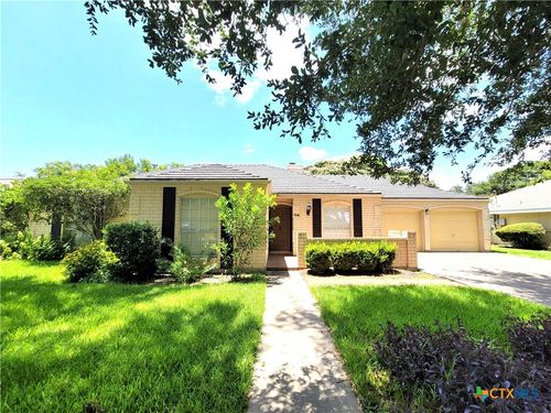 114 Berkshire Ln, Victoria, TX, 77904-1753 | Card Image