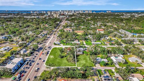 128 N Briggs Ave, Sarasota, FL, 34237-5211 | Card Image