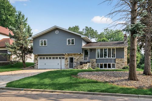 1439 7th St Sw, New Brighton, MN, 55112-7651 | Card Image