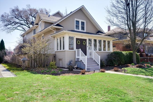 221 N Illinois St, House other with 4 bedrooms, 4 bathrooms and 2 parking in Elmhurst IL | Image 40