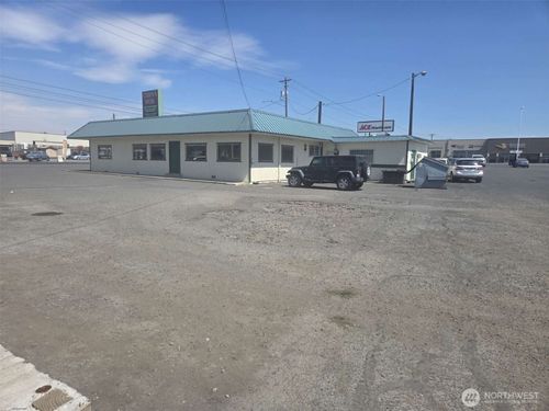 613 Yakima Valley Highway, Sunnyside, WA, 98944 | Card Image