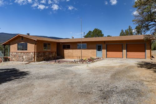 184 Rincon Loop Rd, Tijeras, NM, 87059-7476 | Card Image
