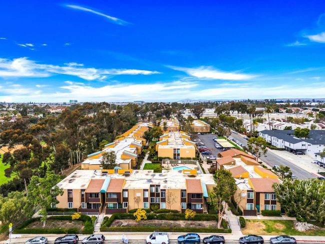 UNIT-215 - 3454 Castle Glen Dr, Condo with 3 bedrooms, 2 bathrooms and 1 parking in San Diego CA | Image 28