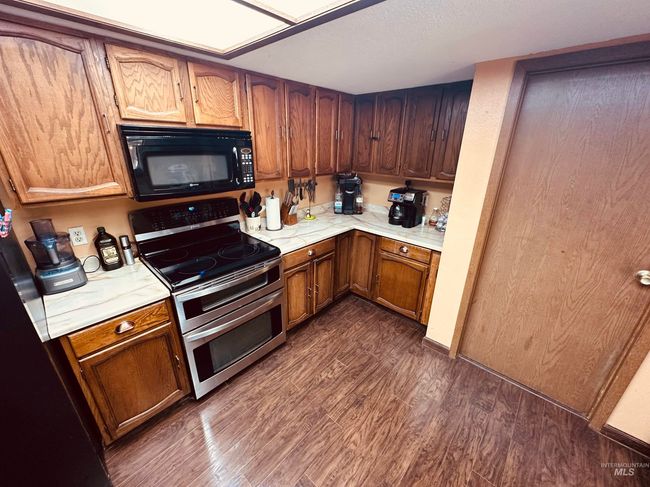 245 3 Rd St W, House other with 3 bedrooms, 2 bathrooms and 4 parking in Huntington OR | Image 5