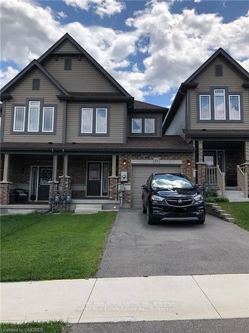 10 Mccann St, Guelph, ON, N1G0A8 | Card Image