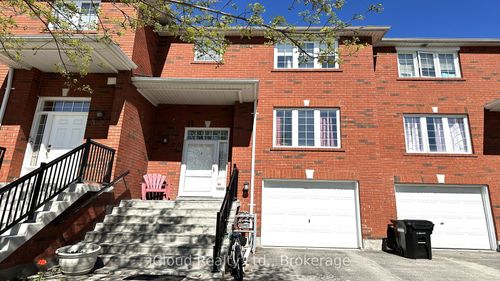 30 Village Green Lane, Bradford, ON, L3Z3E7 | Card Image