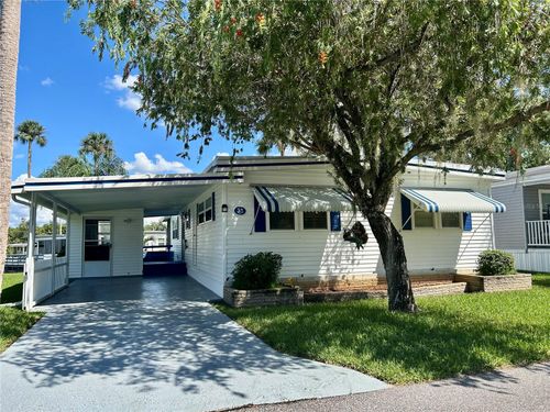 33 Cocos Plumosa Dr, EUSTIS, FL, 32726-7462 | Card Image