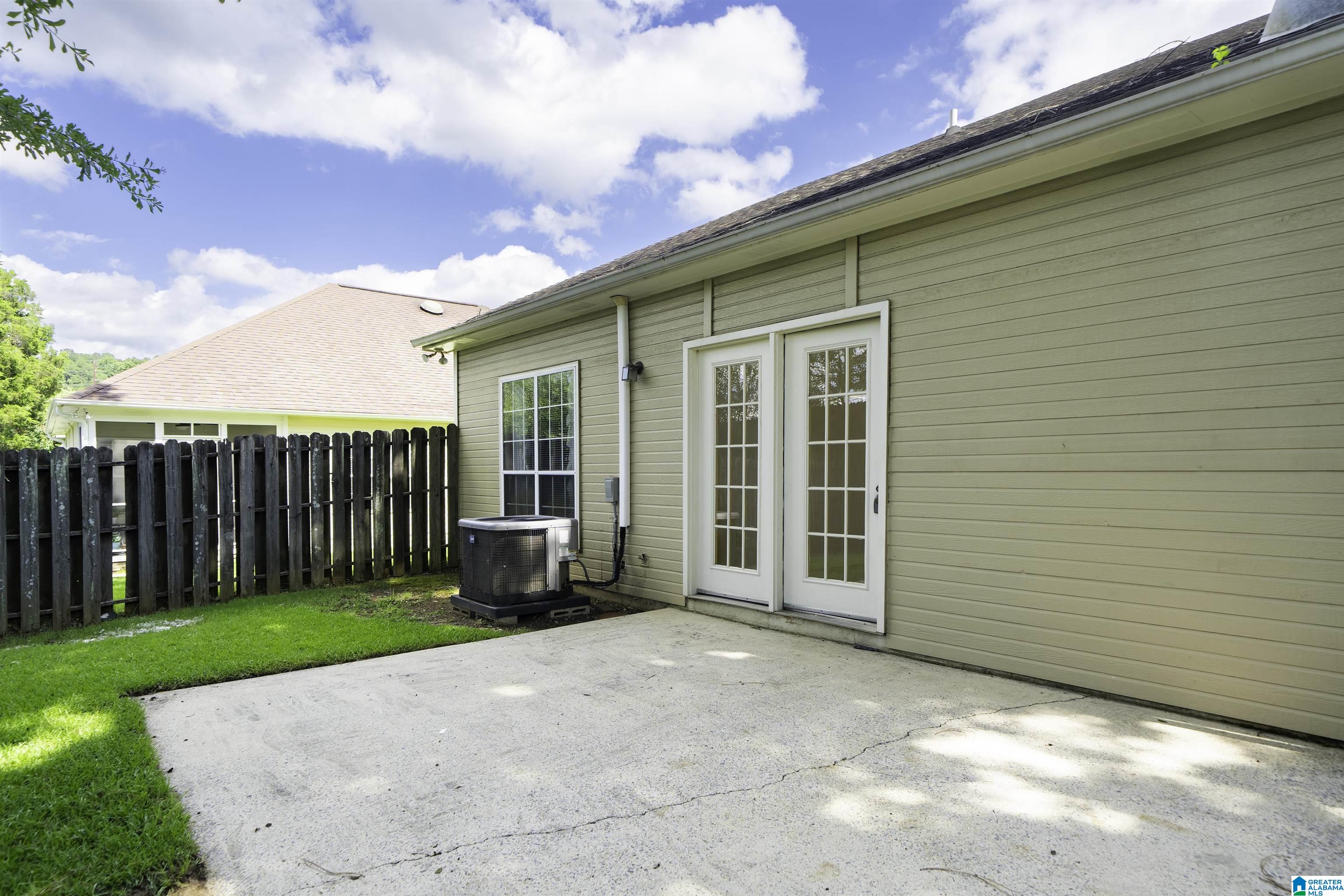 Residential in PELHAM 4