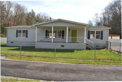242 Middle Creek Road, Cedar Bluff, VA, 24609 | Card Image