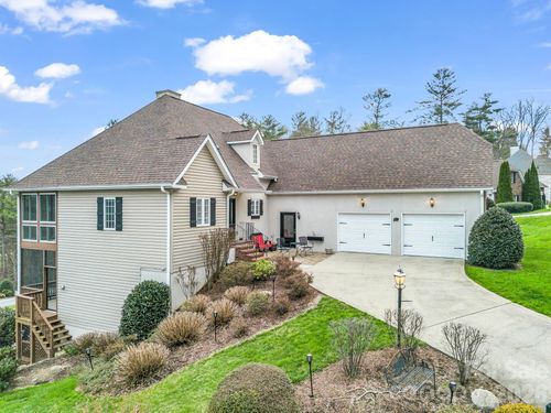 29 Spring Heights Ct, Hendersonville, NC, 28791-2497 | Card Image
