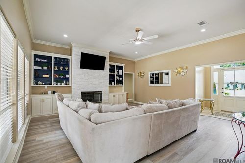 4823 Millwood Dr, Baton Rouge, LA, 70817-1209 | Card Image