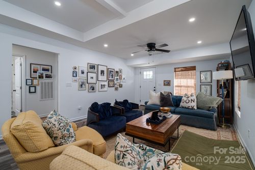 913 Stowe Dr, Lowell, NC, 28098-1605 | Card Image