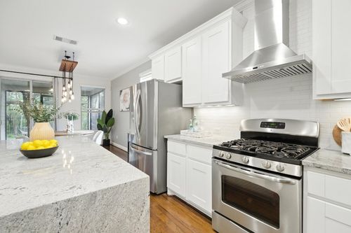 6116 Whipple Way, Austin, TX, 78745-2077 | Card Image