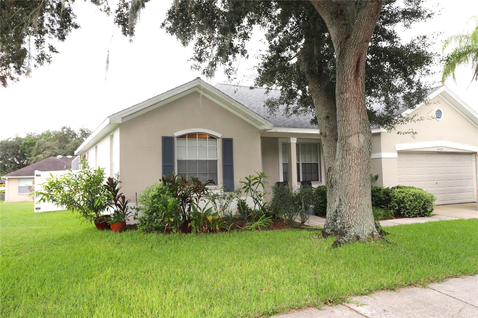 Barret Ave, Plant City, FL 33566