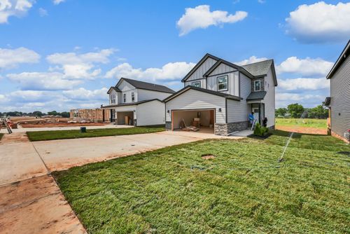 2808 Brewster Dr, Clarksville, TN, 37042-8236 | Card Image