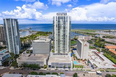 2805 - 301 1 St Street S, Condo with 2 bedrooms, 2 bathrooms and null parking in ST PETERSBURG FL | Image 2