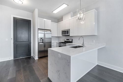 403-119 Peter St, Union City, NJ, 07087-5909 | Card Image