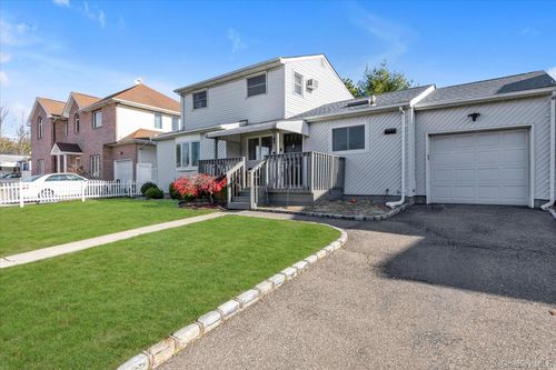 6 Karen Ave, Plainview, NY, 11803-5504 | Card Image