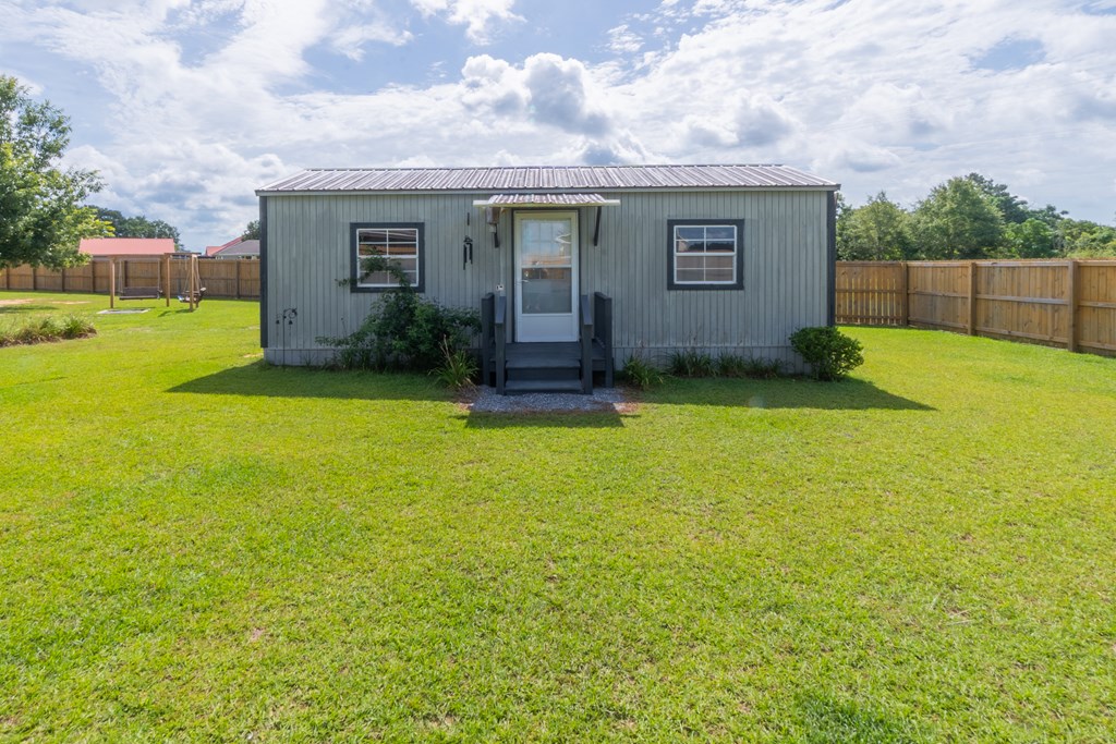 Residential in Cowarts 5
