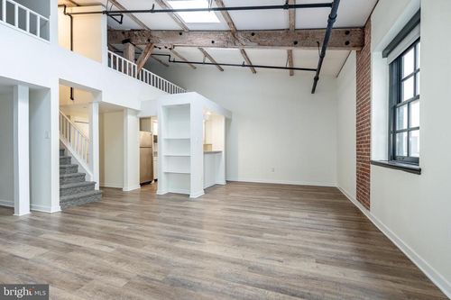 208-303 Vine Street, PHILADELPHIA, PA, 19106 | Card Image