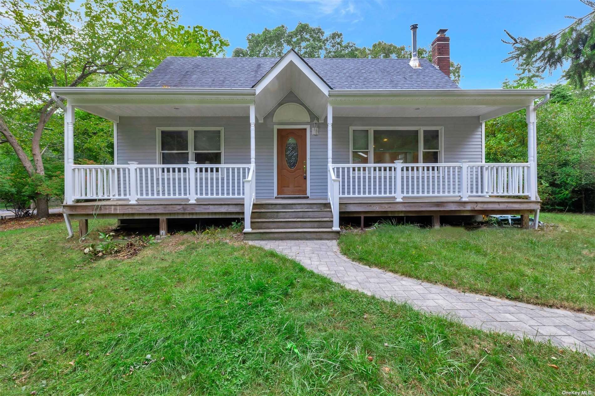 Crescent Bow , Ridge, NY 11961