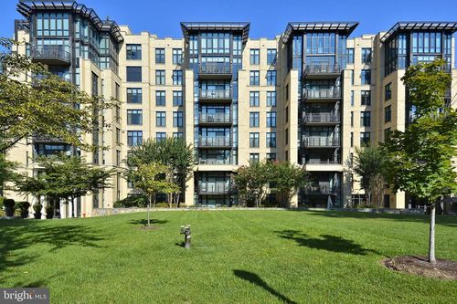 ph5-4301 Military Rd Nw, WASHINGTON, DC, 20015-2136 | Card Image