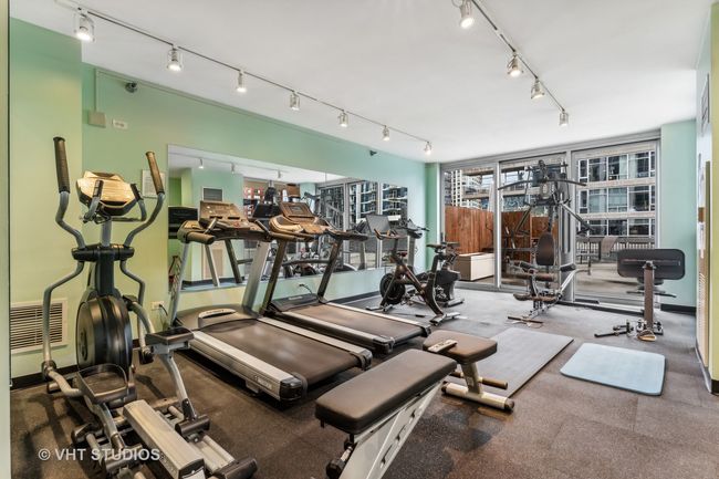 APT-704 - 200 W Grand Ave, Condo with 2 bedrooms, 2 bathrooms and 1 parking in CHICAGO IL | Image 25