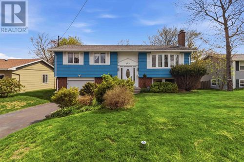 107 Flamingo Dr, Halifax, NS, B3M1T2 | Card Image