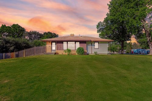 2841 Noble Ave N, Golden Valley, MN, 55422-3668 | Card Image