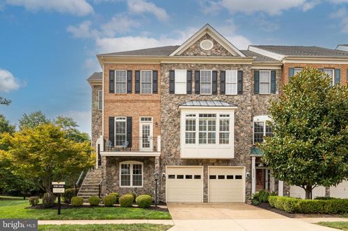 43688 Lees Mill Sq, LEESBURG, VA, 20176-3818 | Card Image