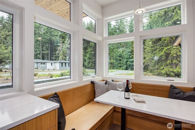 6050 Chorus Frog St Ne, House other with 4 bedrooms, 5 bathrooms and 2 parking in Bainbridge Island WA | Image 14
