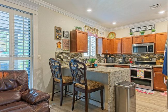 0 - 3424 W 92 Nd Pl, Townhouse with 3 bedrooms, 3 bathrooms and null parking in Hialeah FL | Image 9