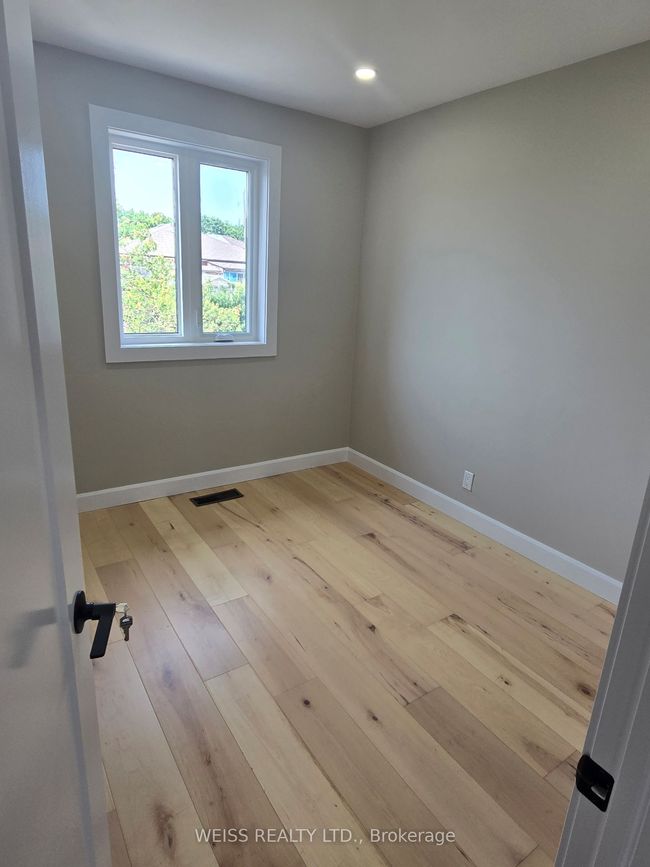 14 Snowood Crt, House attached with 3 bedrooms, 2 bathrooms and 4 parking in North York ON | Image 28