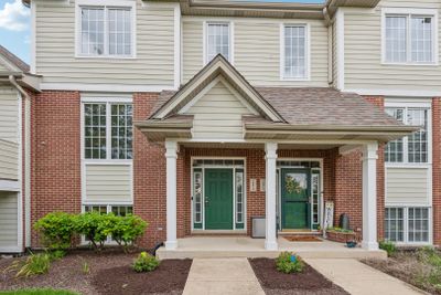 15810 Scotsglen Road, Townhouse with 3 bedrooms, 2 bathrooms and 2 parking in Orland Park IL | Image 1