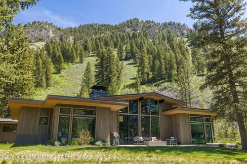 15505 Tall Timber Rd, Jackson, WY, 83001-2567 | Card Image