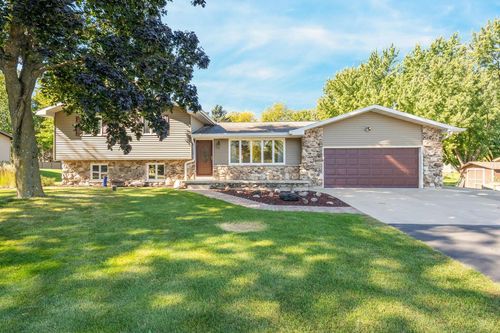 4315 Swallow Banks Lane, OMRO, WI, 54904 | Card Image