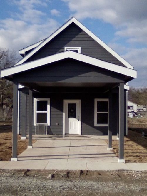 114 E Oak St, Whitewright, TX, 75491-2510 | Card Image