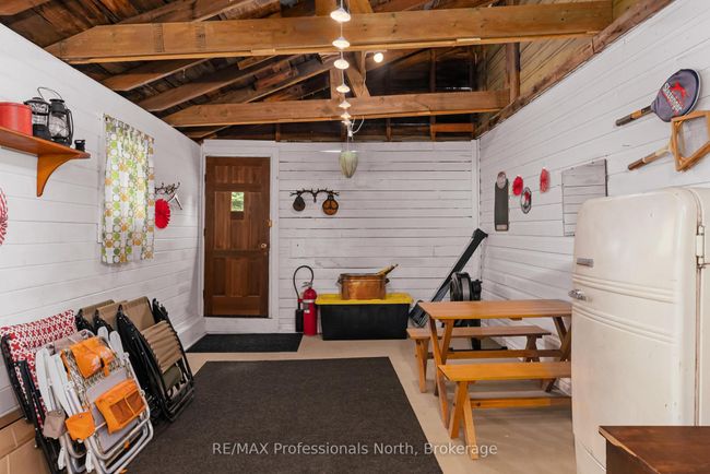 1172 Dwight Beach Rd, House other with 2 bedrooms, 2 bathrooms and 4 parking in Dwight ON | Image 25