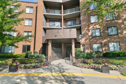 unit-126-263 S Clubhouse Dr, Palatine, IL, 60074-6847 | Card Image