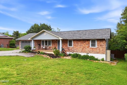 2626 Fisherman St, Kodak, TN, 37764-1753 | Card Image