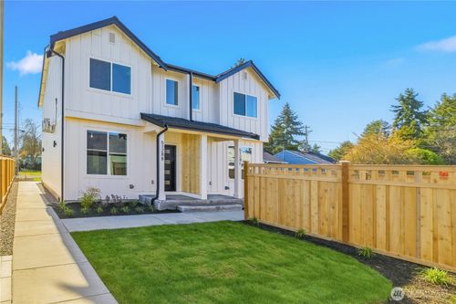 b-5128 N 39th St, Tacoma, WA, 98407-3624 | Card Image