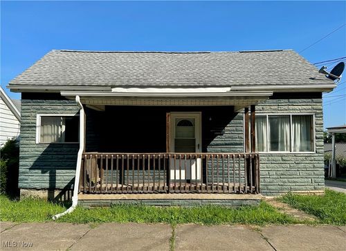 1093 Neville St, Follansbee, WV, 26037-1453 | Card Image