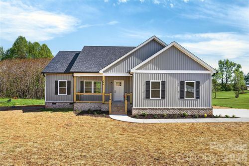 144 Tranquility Ln, Harmony, NC, 28634-9349 | Card Image