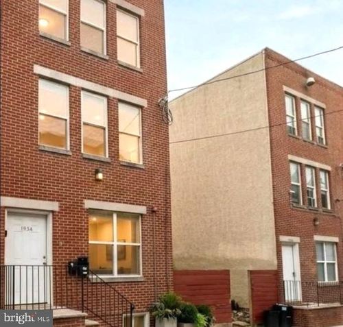 1934 N Gratz St, PHILADELPHIA, PA, 19121-2222 | Card Image