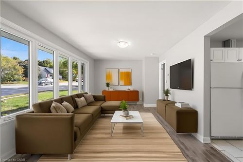 main-188 St Vincent St, Barrie, ON, L4M3Z4 | Card Image