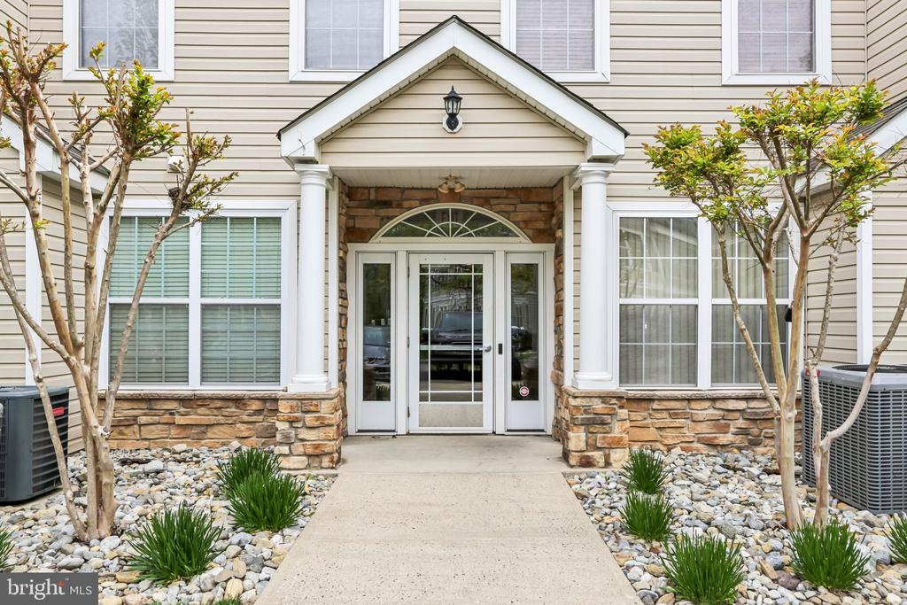 Residential Lease in EWING 4