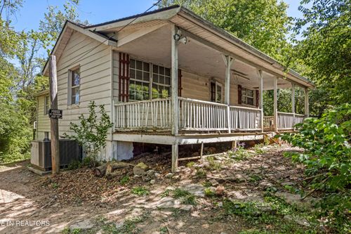 754 Beech Grove Rd, Thorn Hill, TN, 37881-6214 | Card Image