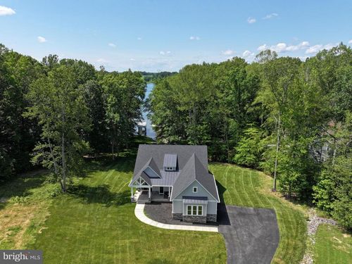 2 Old House Rd, BUMPASS, VA, 23024-4791 | Card Image