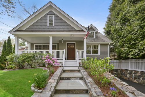12 Laddins Rock Rd, Old Greenwich, CT, 06870-1426 | Card Image